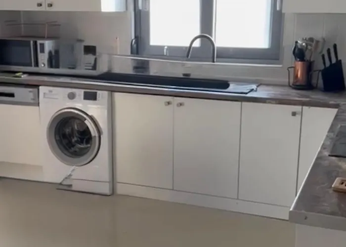 דירה Previllage Red 7-8 *